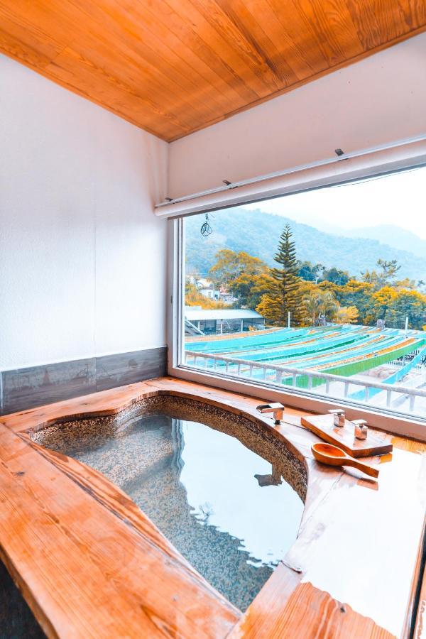 Cdr Hotspring Resort Liugui Exterior photo