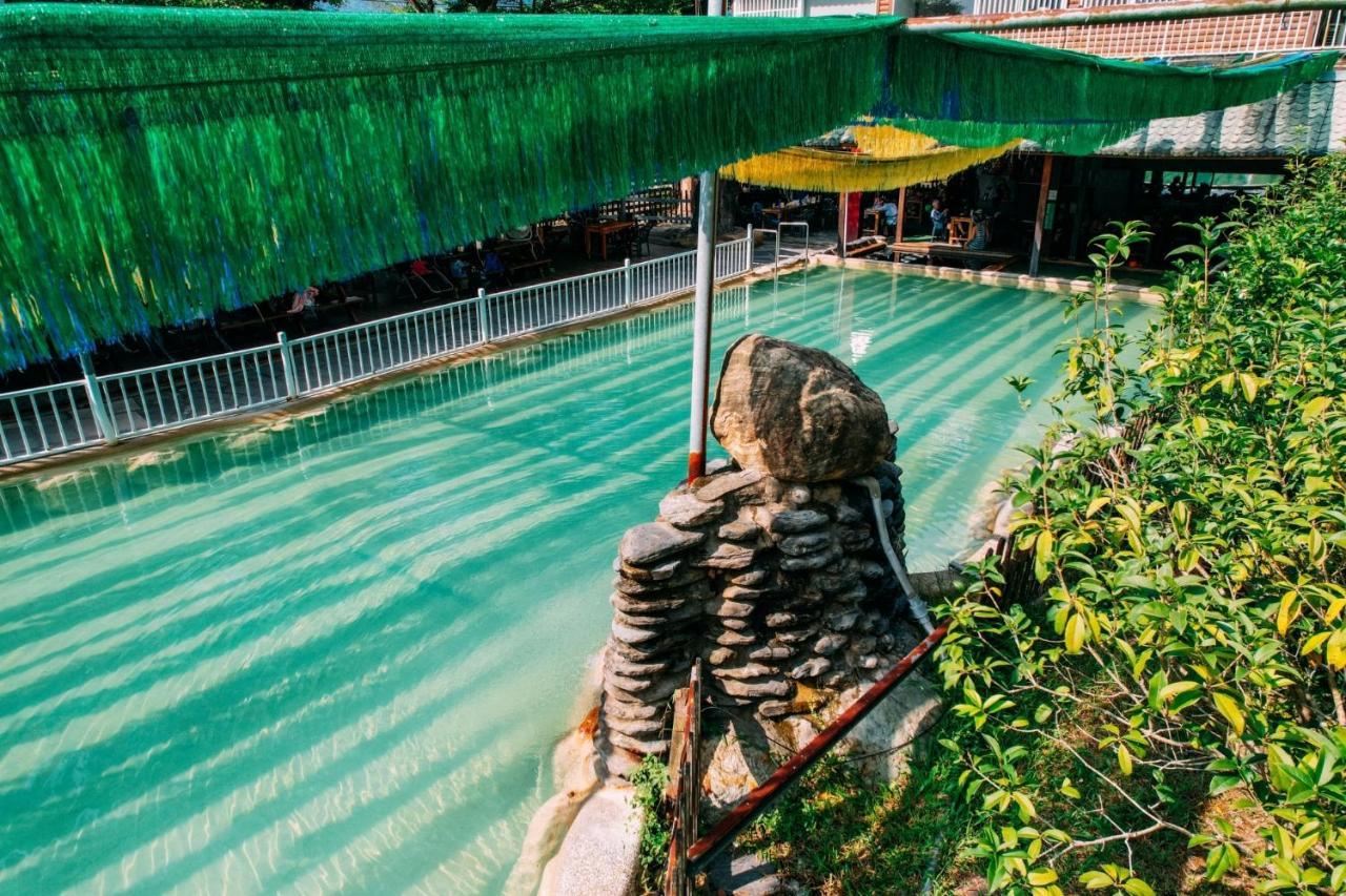 Cdr Hotspring Resort Liugui Exterior photo